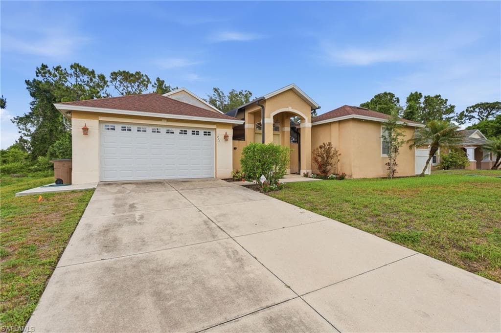 711 Crestline AVE S LEHIGH ACRES, FL 33974