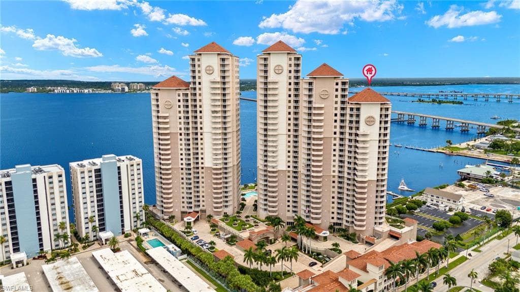 2090 W First ST 810 FORT MYERS, FL 33901