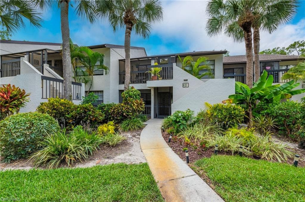 1820 Kings Lake BLVD 103 NAPLES, FL 34112