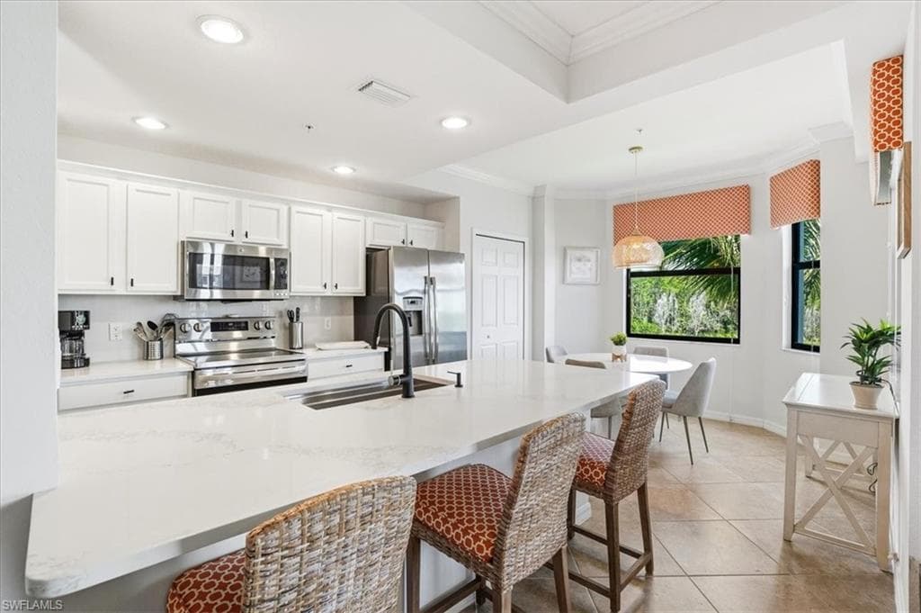 9554 Trevi CT 4737 NAPLES, FL 34113