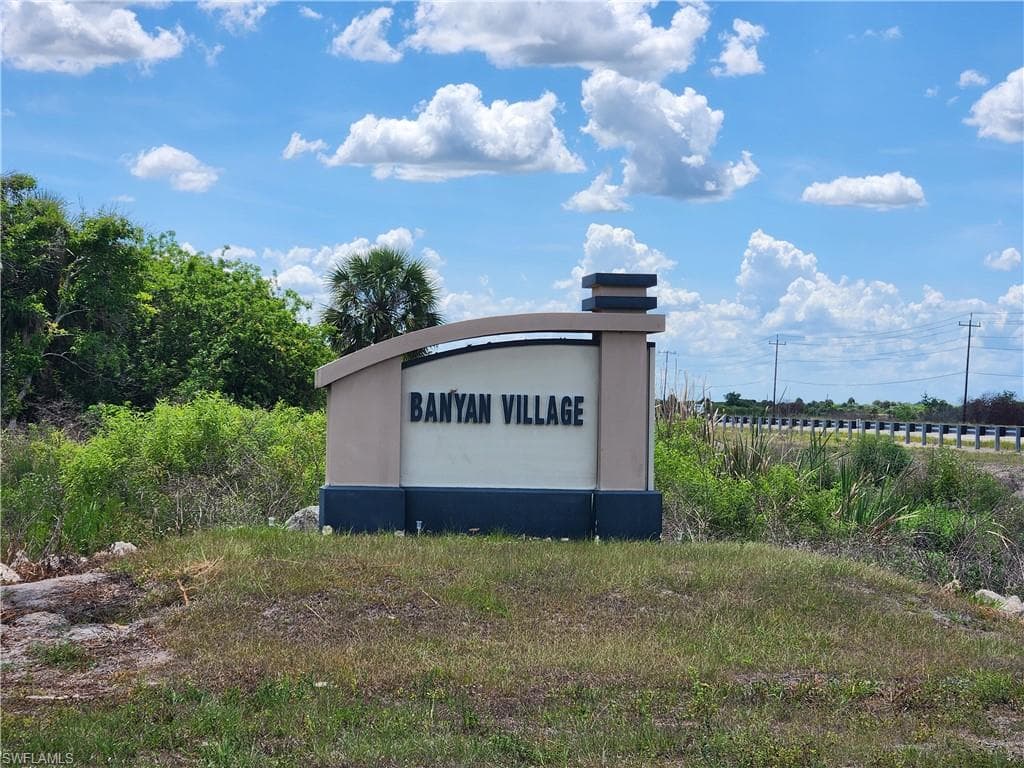 636 Nassau CIR LABELLE, FL 33935