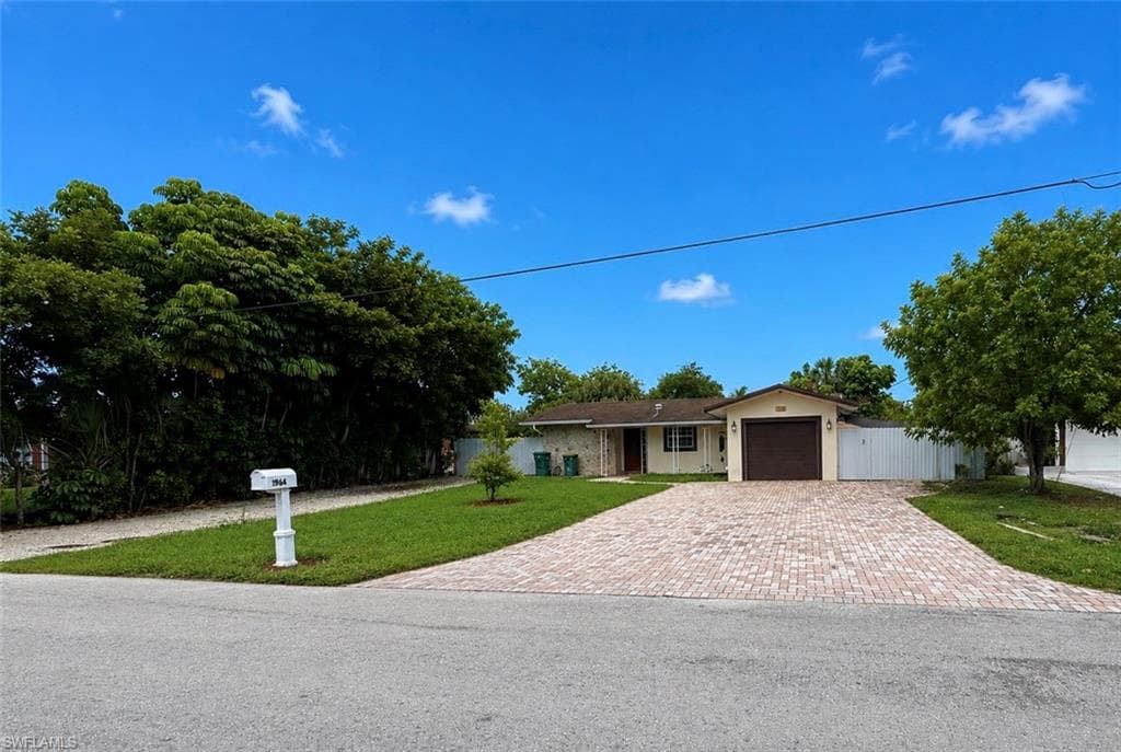 1964 42nd ST SW NAPLES, FL 34116