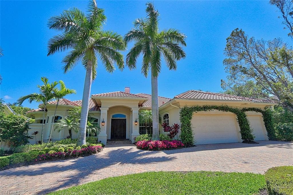 1824 Crayton RD NAPLES, FL 34102
