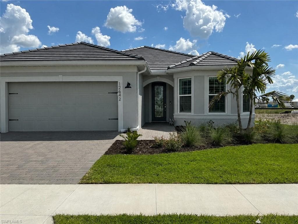 12642 Quartz DR ALVA, FL 33920