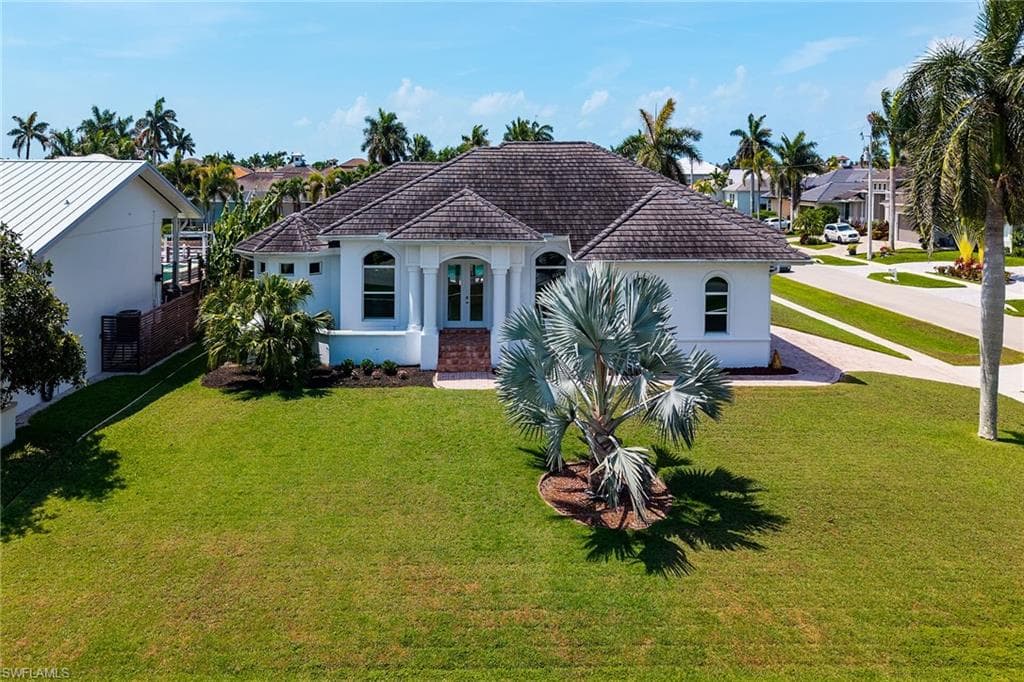 405 Driftwood CT MARCO ISLAND, FL 34145