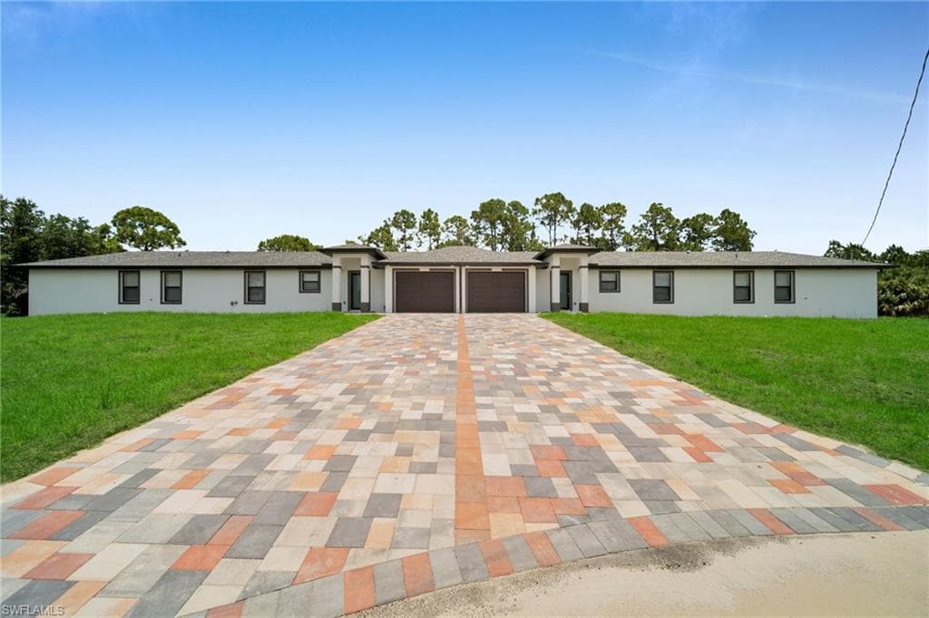 4986 Fairway Ct 4986 LEHIGH ACRES, FL 33971