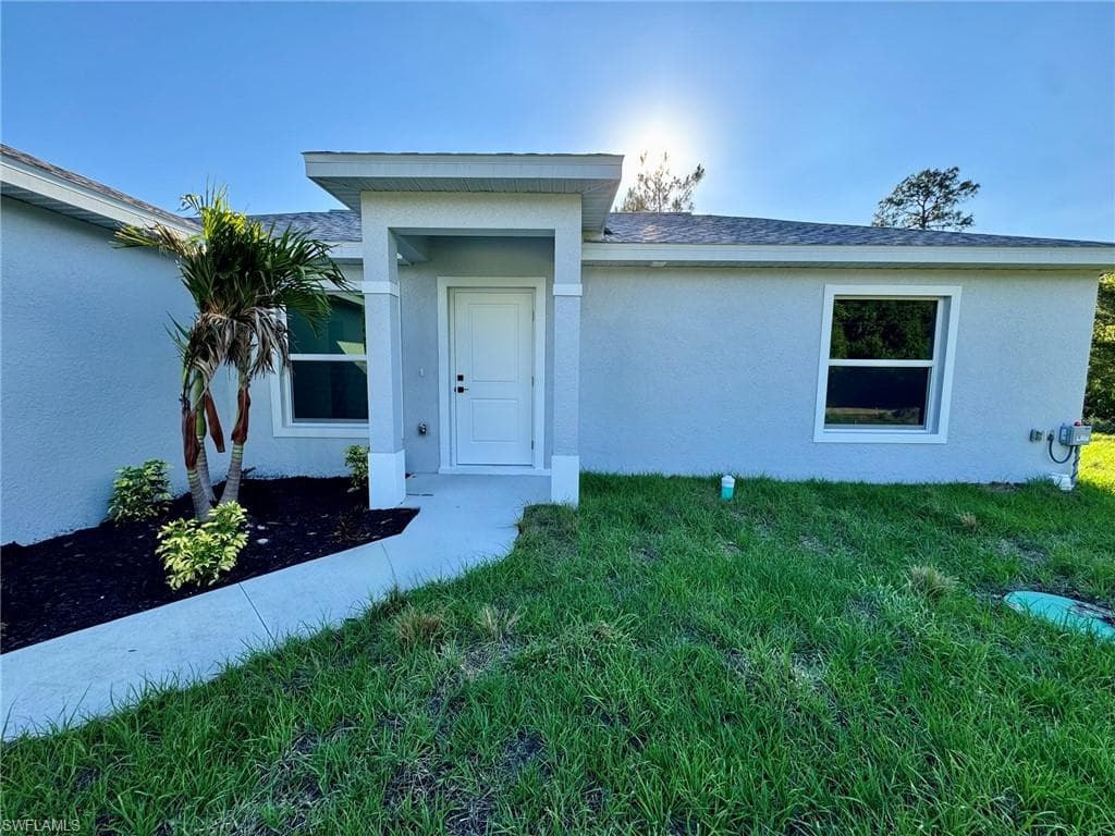 807 Monroe AVE LEHIGH ACRES, FL 33972