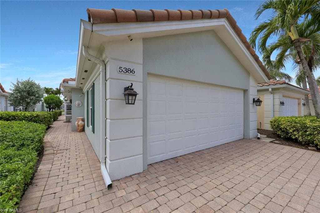 5386 Guadeloupe WAY NAPLES, FL 34119