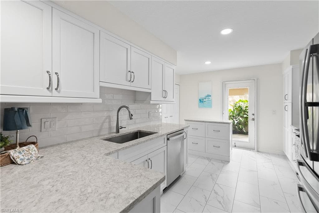 25711 Lake Amelia WAY 101 BONITA SPRINGS, FL 34135