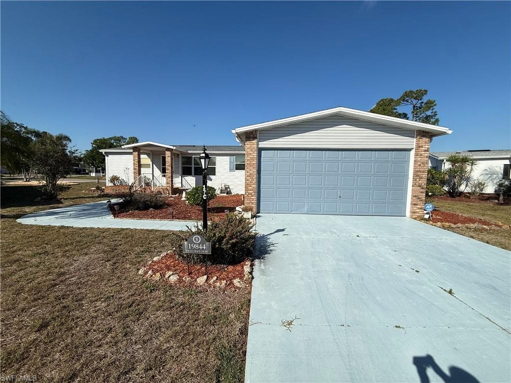 19844 Eagle Trace CT NORTH FORT MYERS, FL 33903