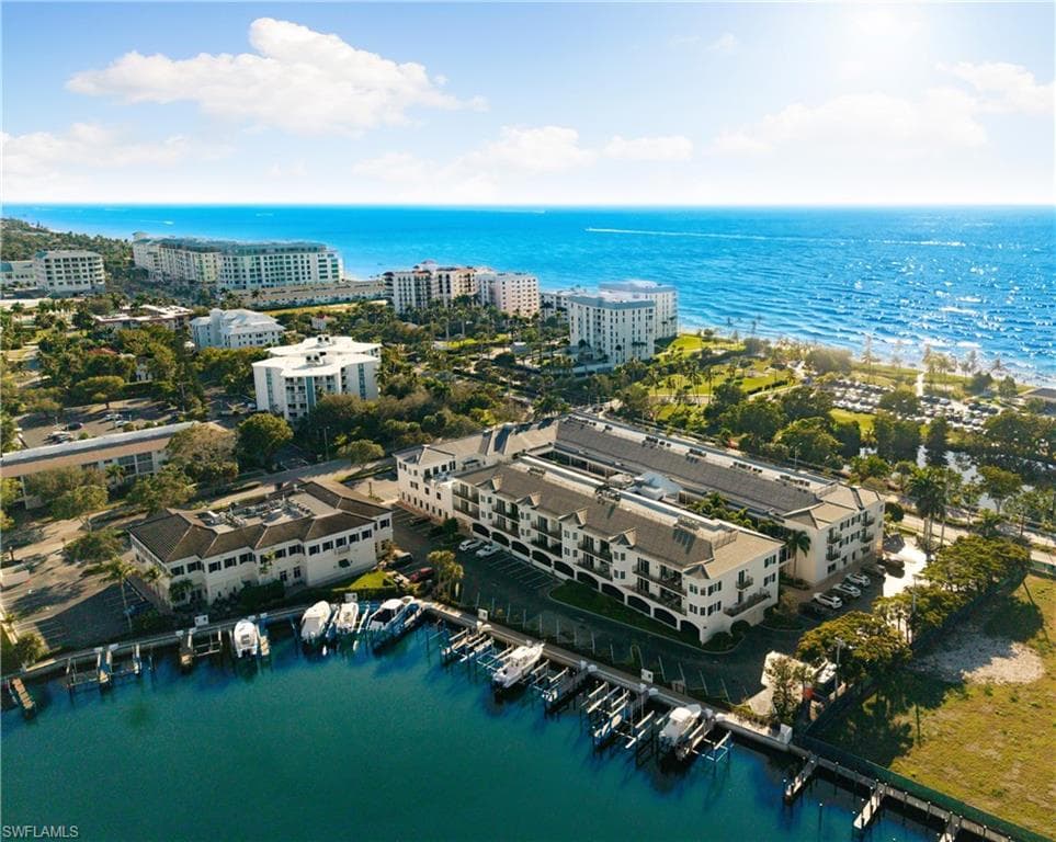 1400 Gulf Shore BLVD N 201 NAPLES, FL 34102