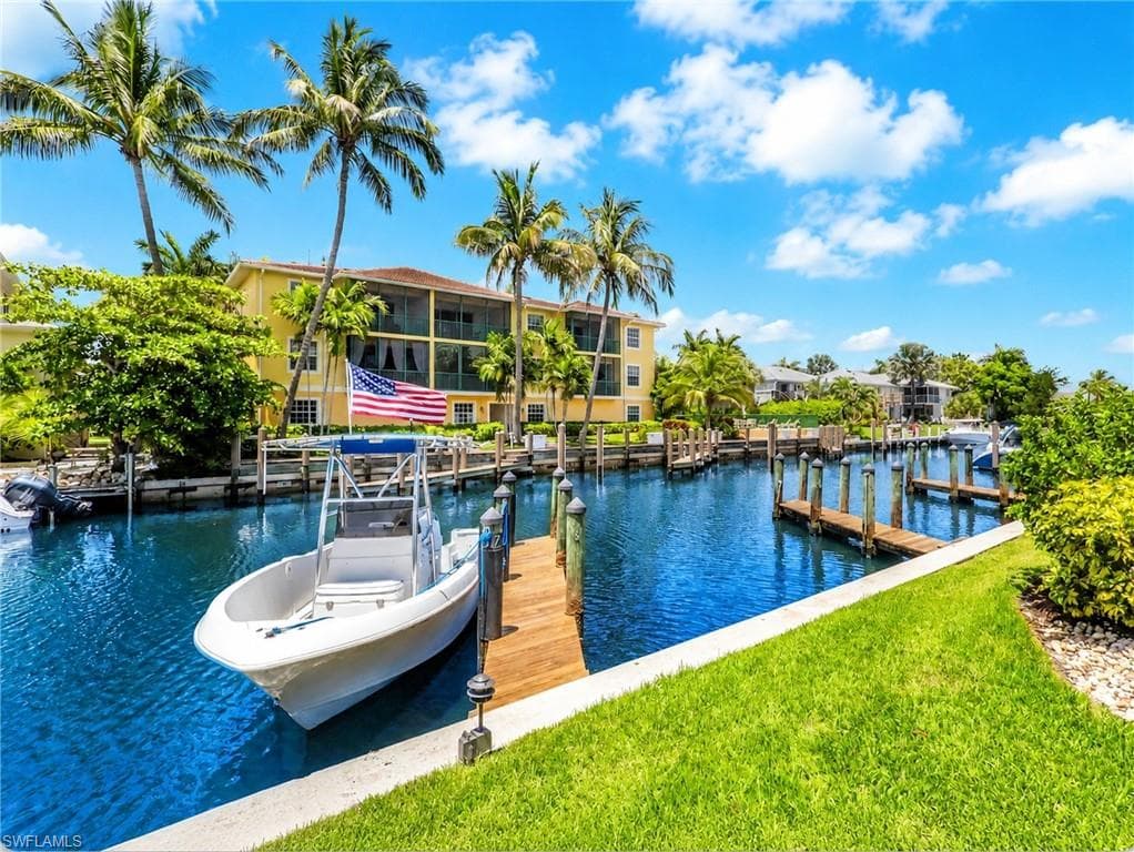 1533 Chesapeake AVE A5 NAPLES, FL 34102