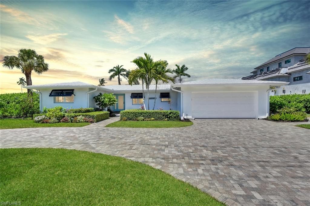 367 Mooring Line DR NAPLES, FL 34102