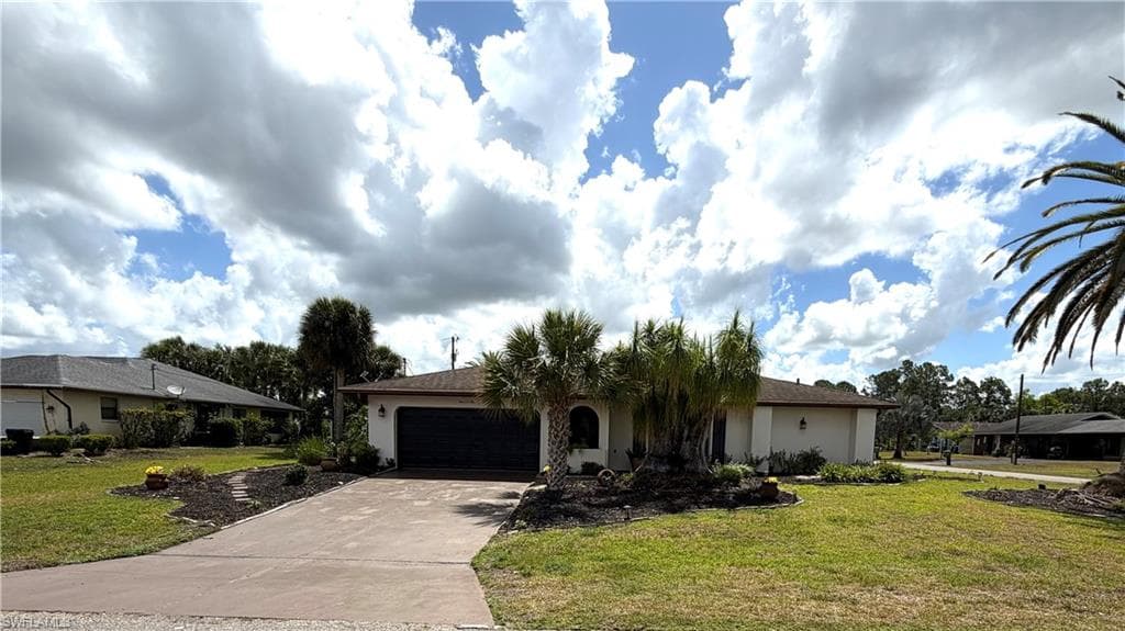 406 Glendale AVE LEHIGH ACRES, FL 33936