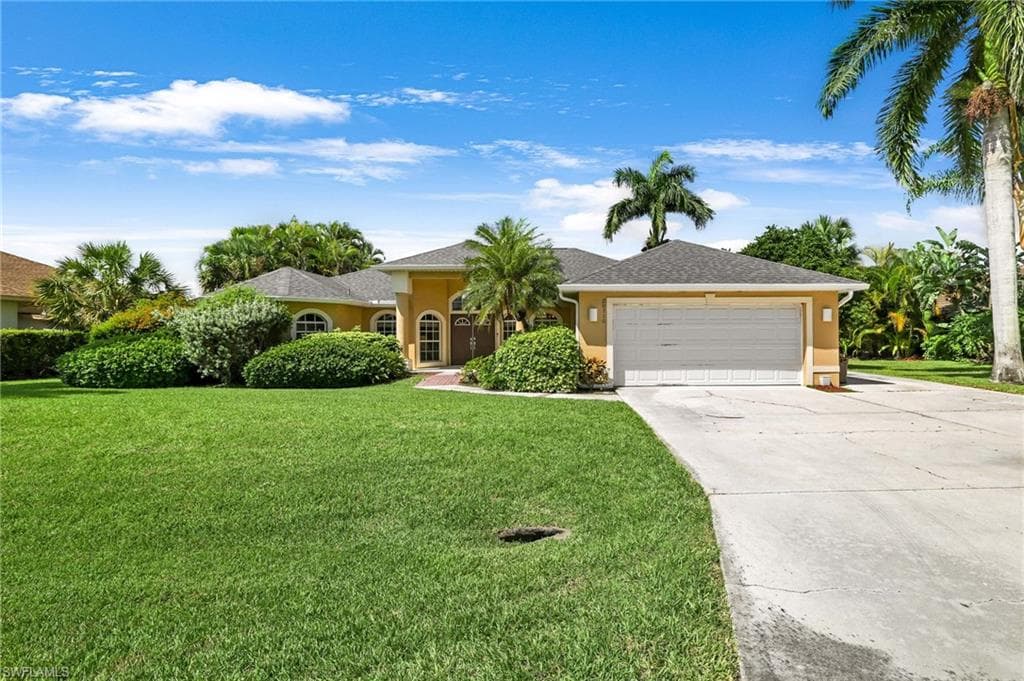 20710 Groveline CT ESTERO, FL 33928