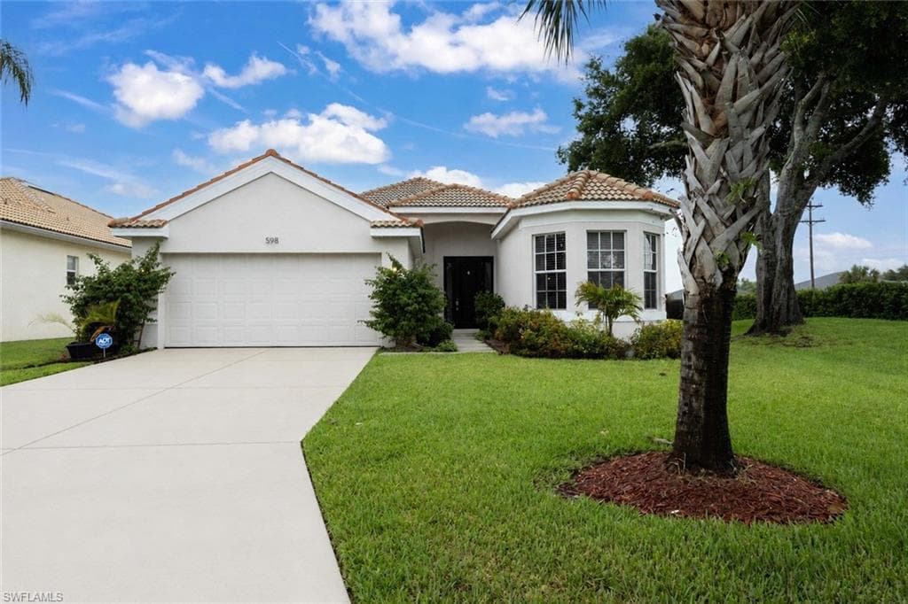 598 ASTON LAKE CT LEHIGH ACRES, FL 33974
