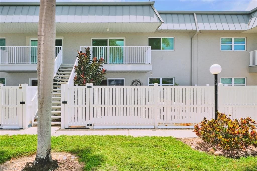 6777 Winkler RD 125 FORT MYERS, FL 33919