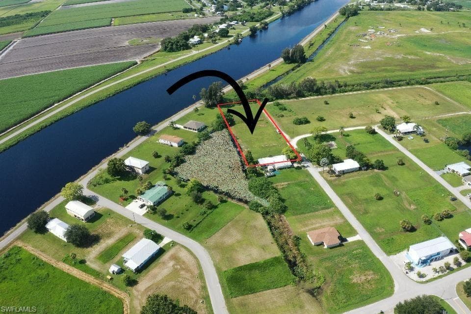 932-940 Meyerchick DR SW MOORE HAVEN, FL 33471