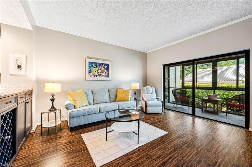 900 Arbor Lake DR 9-101 NAPLES, FL 34110