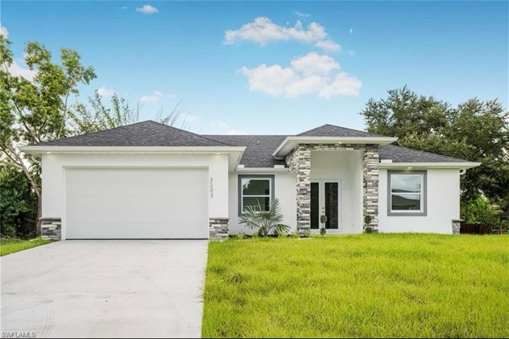 3203 24th ST SW LEHIGH ACRES, FL 33976
