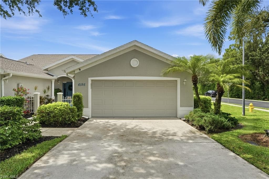 6195 Mandalay CIR NAPLES, FL 34112