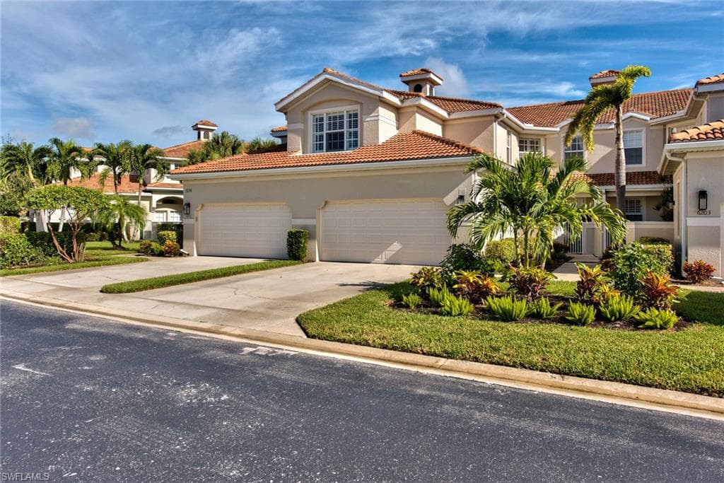 3296 Twilight LN 6202 NAPLES, FL 34109
