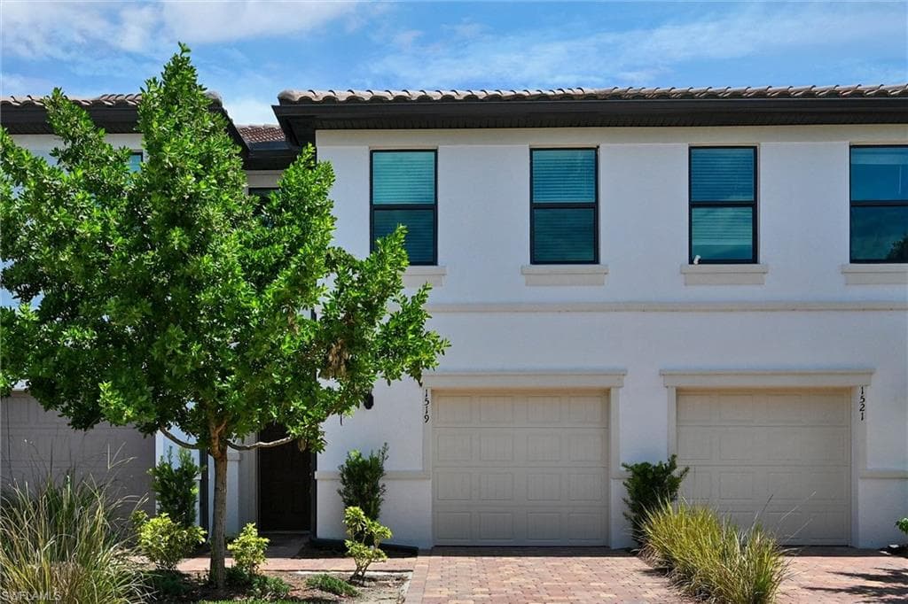 1519 Lake Jessup CIR CAPE CORAL, FL 33909