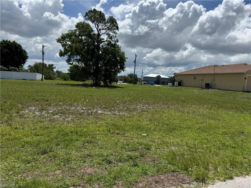 1707 NW 5TH PL CAPE CORAL, FL 33993
