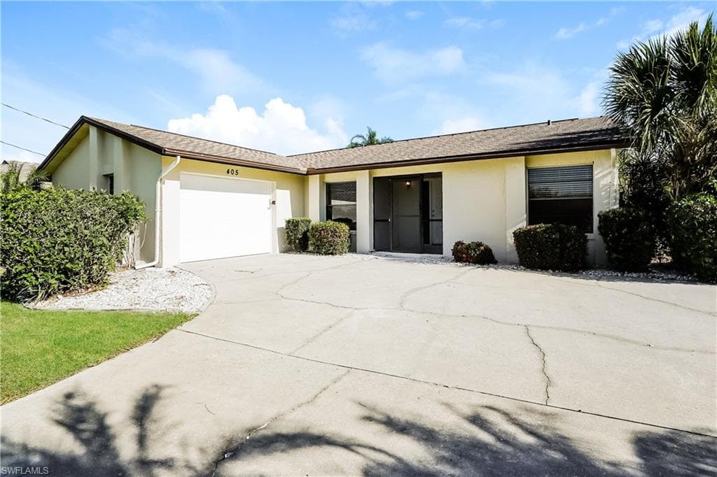 405 SE 8th TER CAPE CORAL, FL 33990