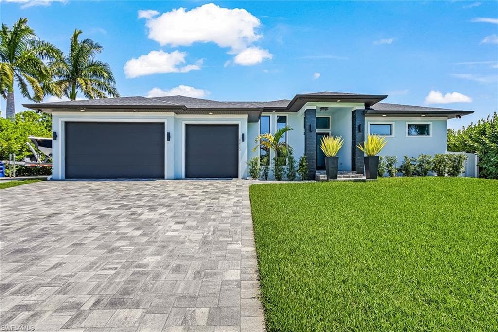8800 Woodgate Manor CT FORT MYERS, FL 33908