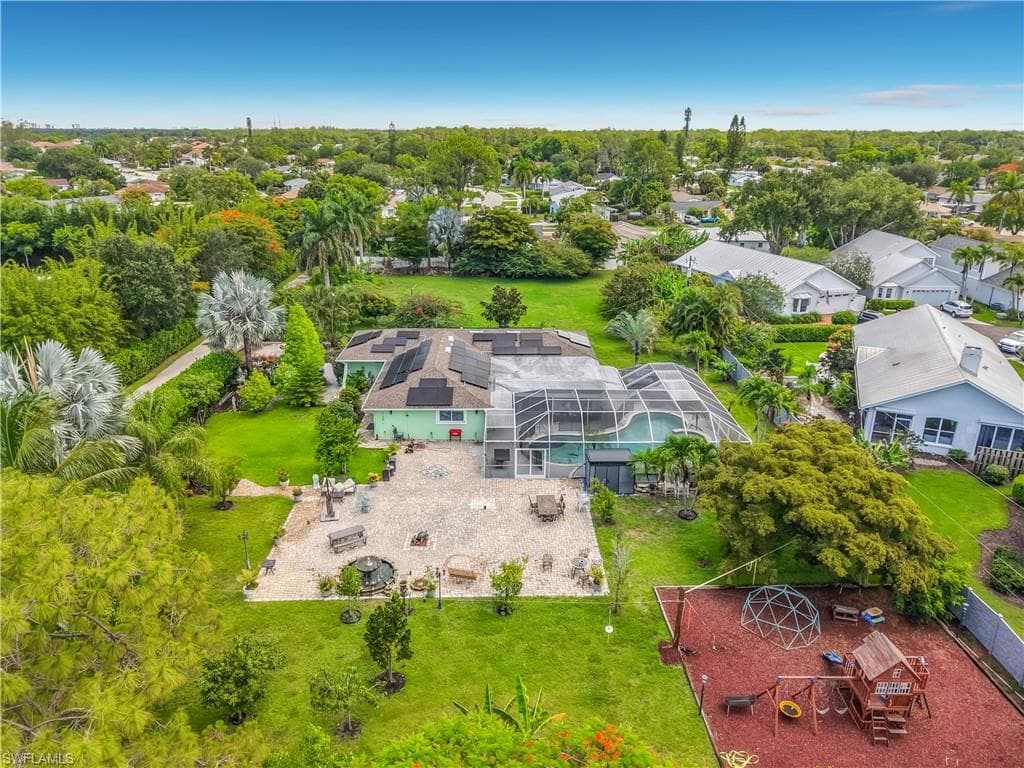 2280 Capri CT NAPLES, FL 34105