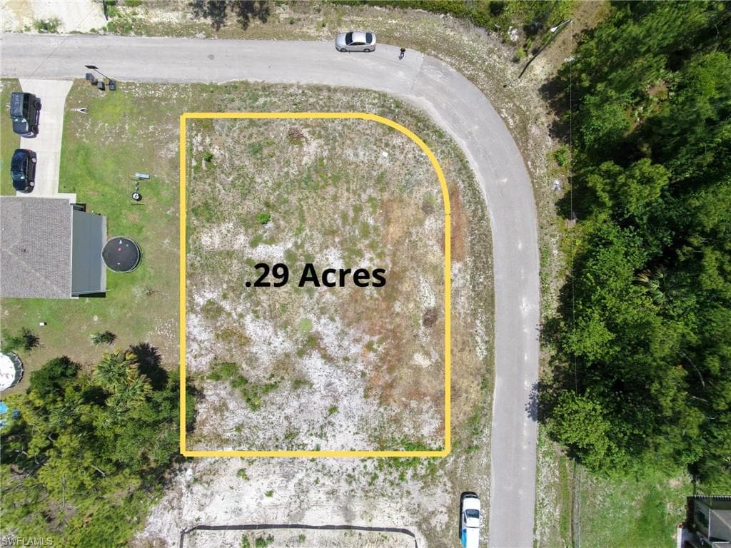 558 Aspen AVE S LEHIGH ACRES, FL 33974