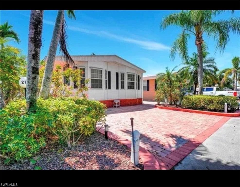 2116 Crystal Lake DR NAPLES, FL 34120