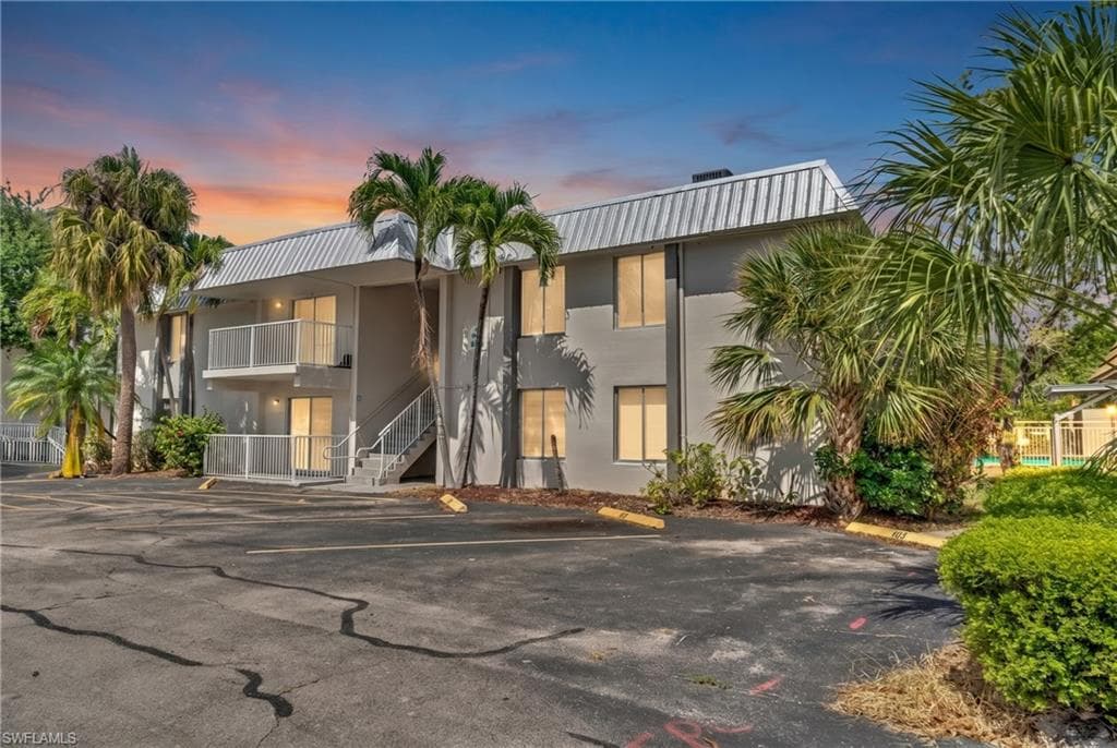 1830 Maravilla AVE 806 FORT MYERS, FL 33901
