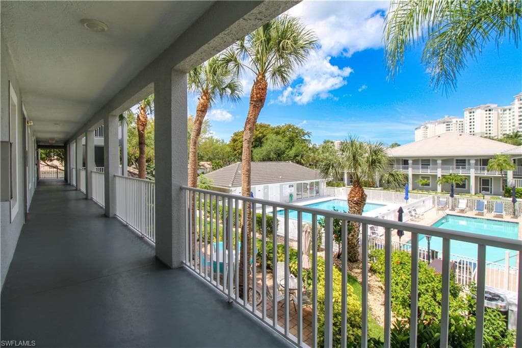 519 Roma CT 3206 NAPLES, FL 34110