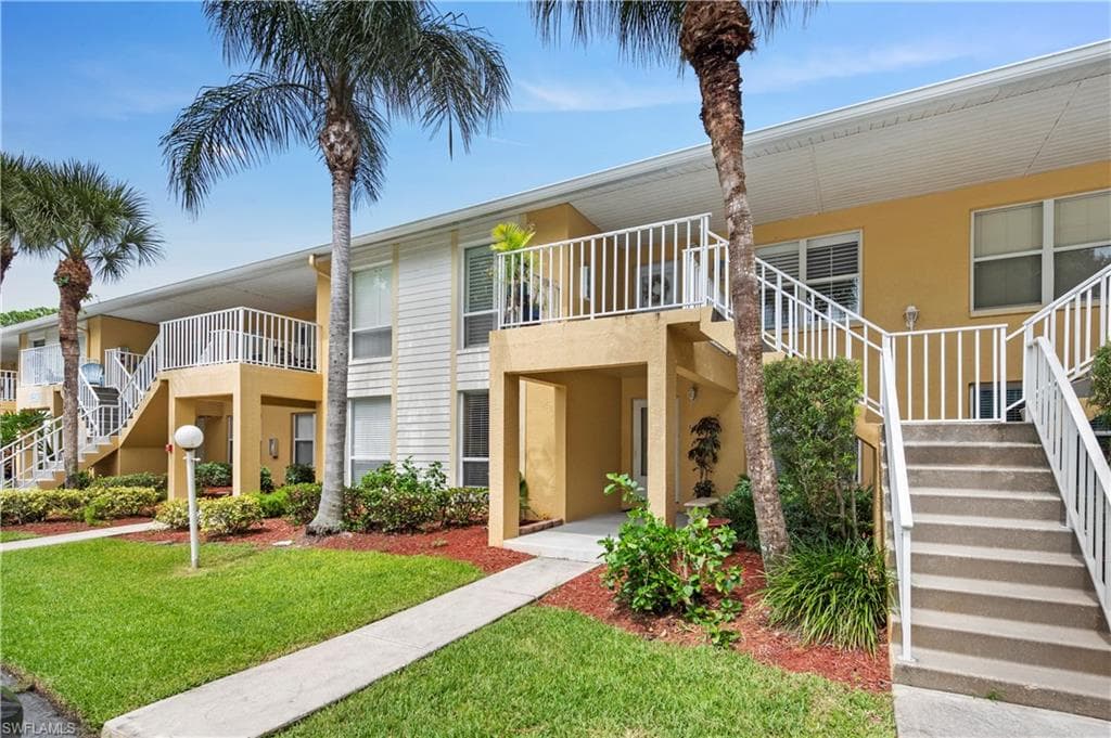 1250 Yesica Ann CIR E105 NAPLES, FL 34110