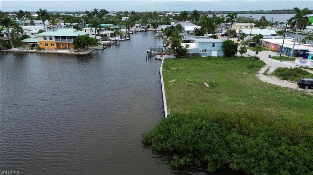 2638 SECOND ST MATLACHA, FL 33993