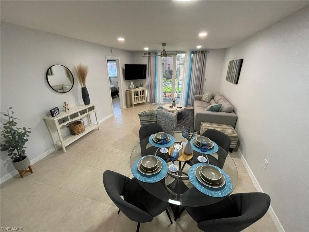 170 Turtle Lake CT 103 NAPLES, FL 34105