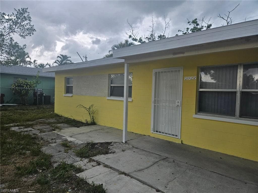 3022 guava ST FORT MYERS, FL 33916