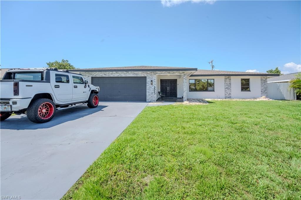 1313 SE 37th TER CAPE CORAL, FL 33904