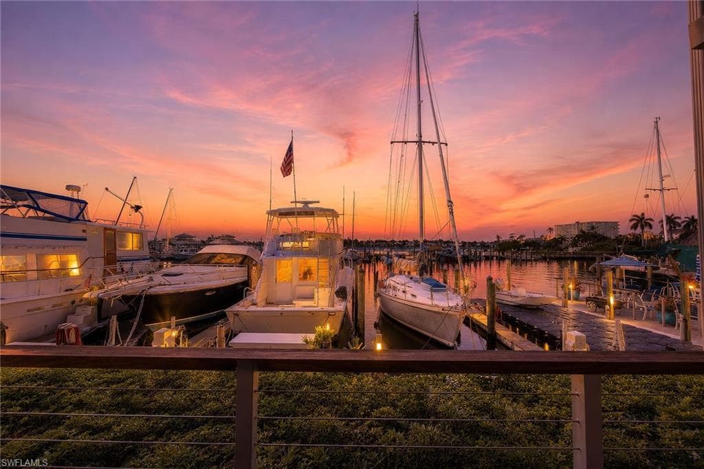 900 Broad AVE S 125 NAPLES, FL 34102
