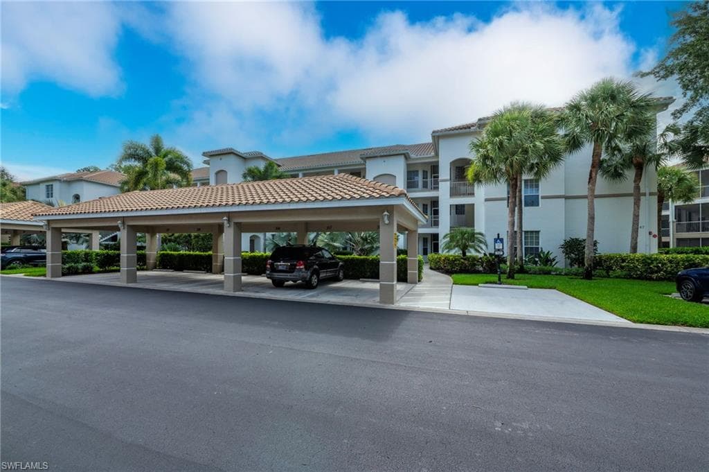 8247 Parkstone PL 206 NAPLES, FL 34120