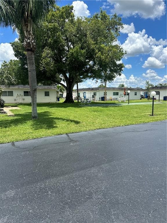 10 Tangerine CT LEHIGH ACRES, FL 33936