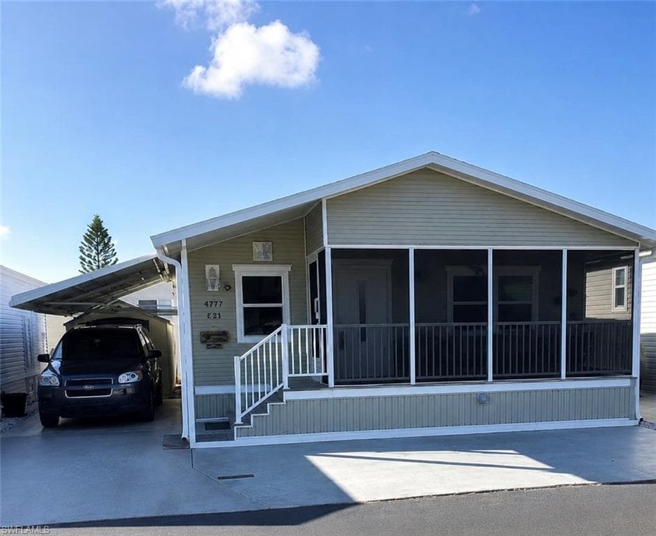11751 Oakdale DR FORT MYERS, FL 33908