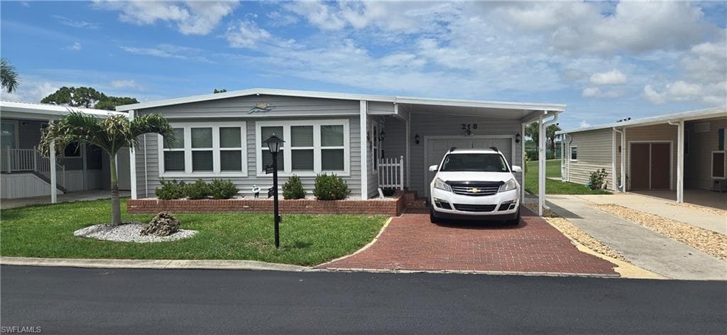 218 Nicklaus BLVD NORTH FORT MYERS, FL 33903