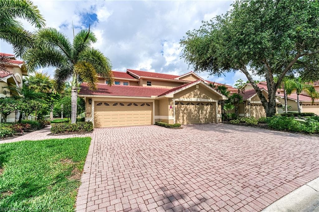 20210 Calice CT 201 ESTERO, FL 33928
