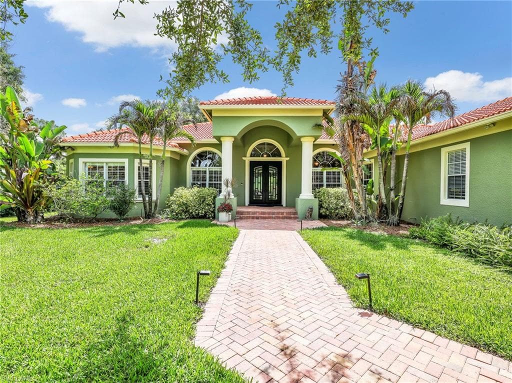 530 13th ST NW NAPLES, FL 34120