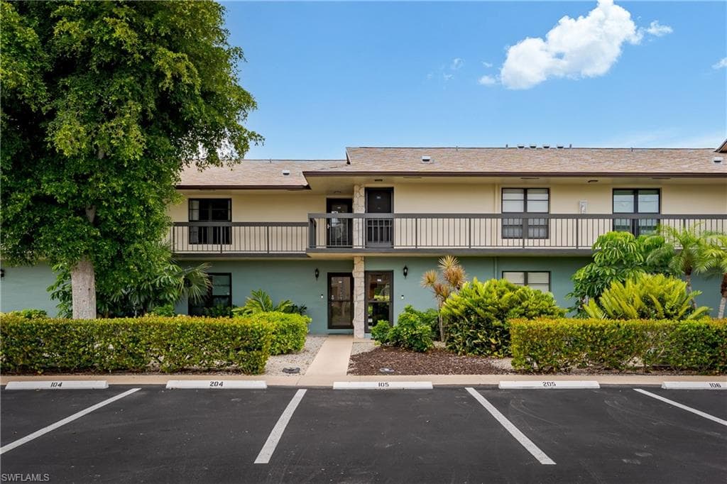 207 Collier BLVD 4-105 MARCO ISLAND, FL 34145