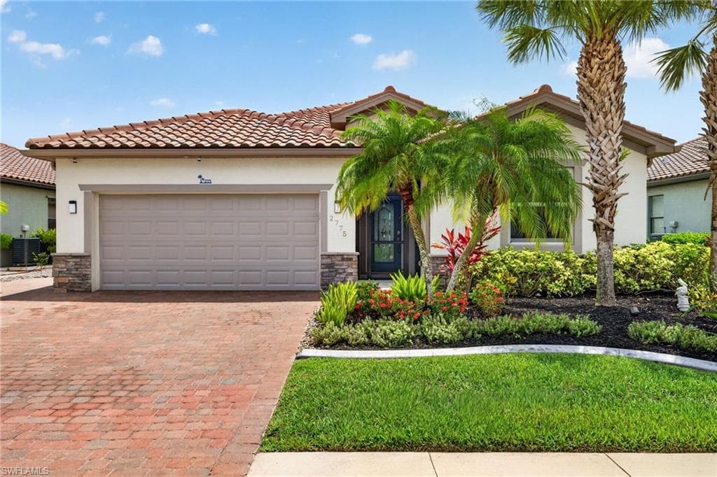 2775 Via Piazza LOOP FORT MYERS, FL 33905