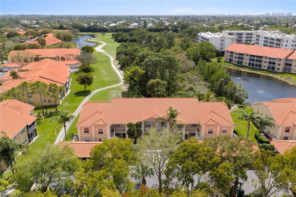 26670 Rosewood Pointe DR 203 BONITA SPRINGS, FL 34135